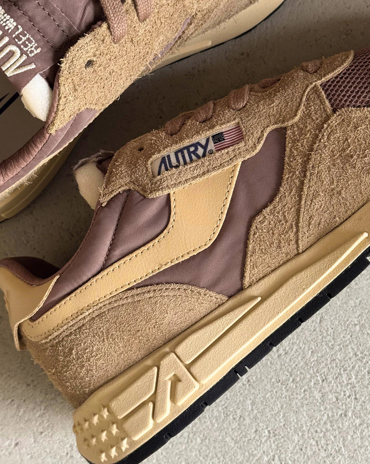 Reelwind Low *Suede / Net*