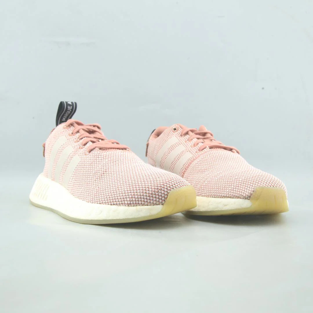 NMD R2