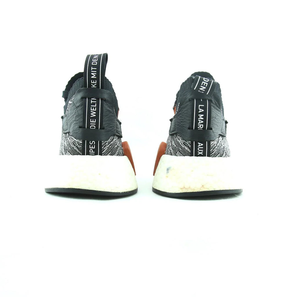 NMD R2
