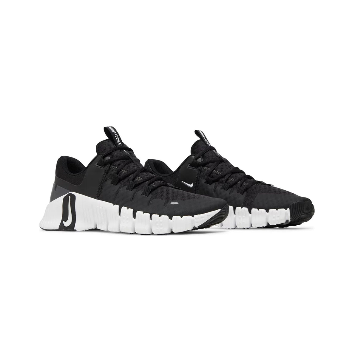 Free Metcon 5 'Black White' (2023)