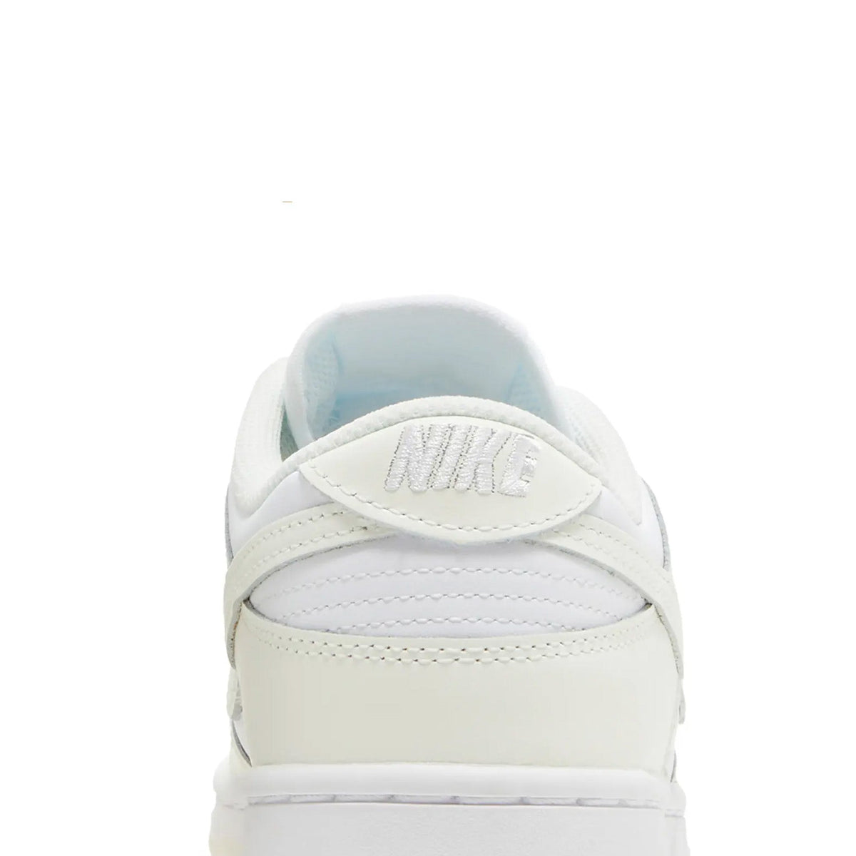 Dunk Low Retro 'Coconut Milk' W (2022)