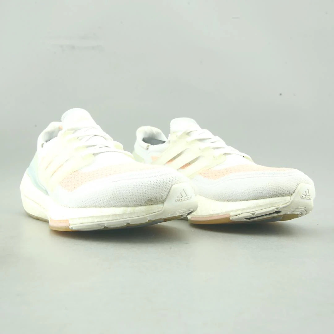 ULTRA BOOST 21