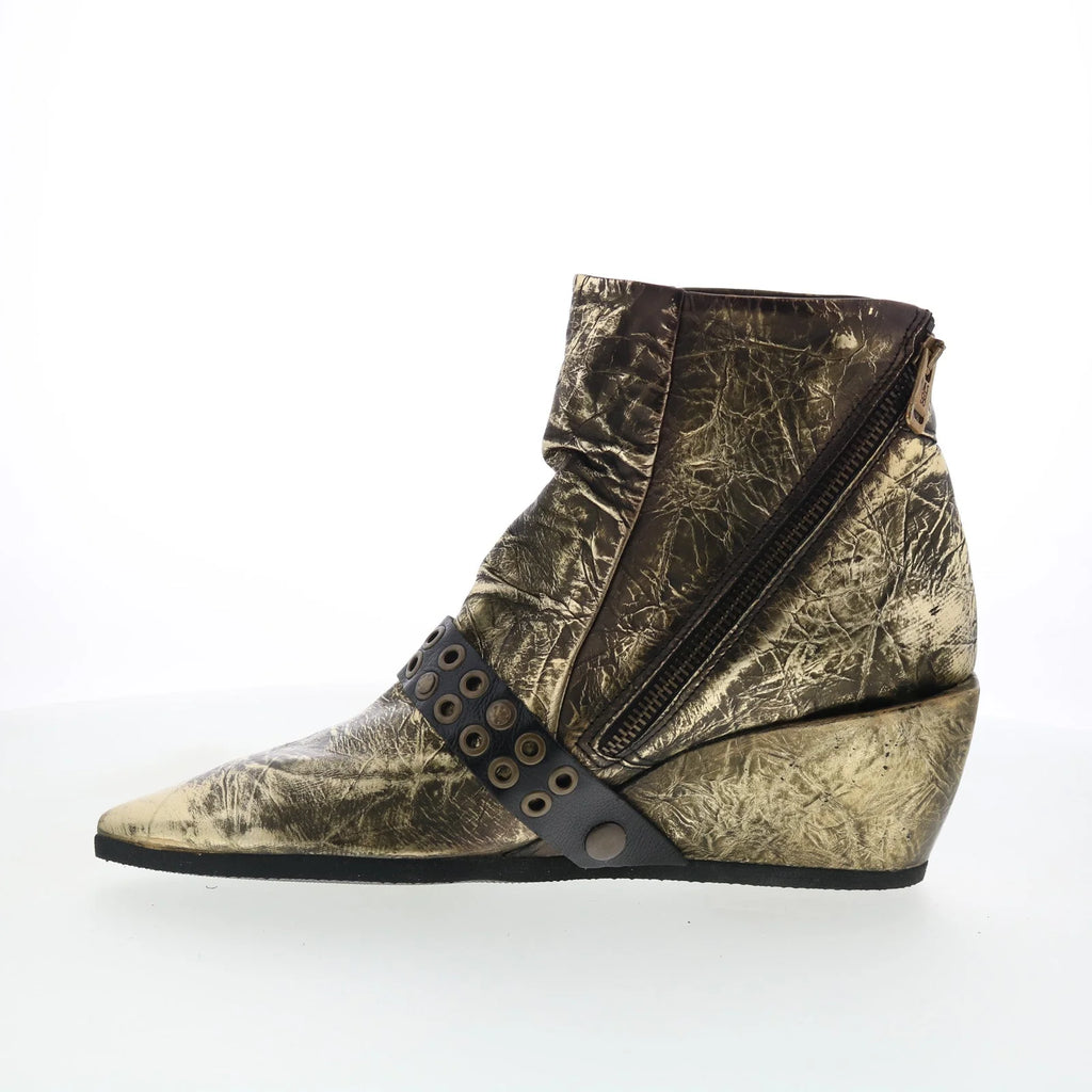 Maxie Womens Gold Leather Zipper Ankle & Booties Boots