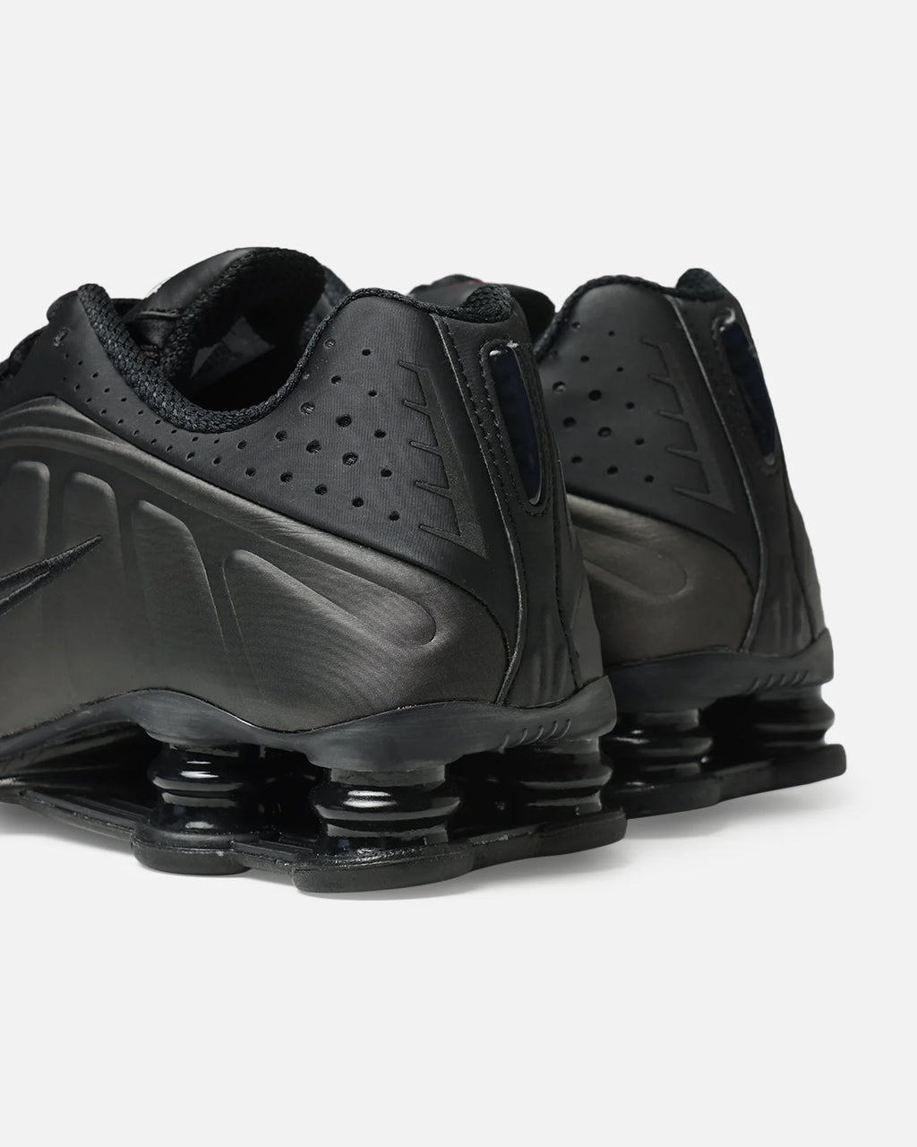 Shox R4 Black/Black