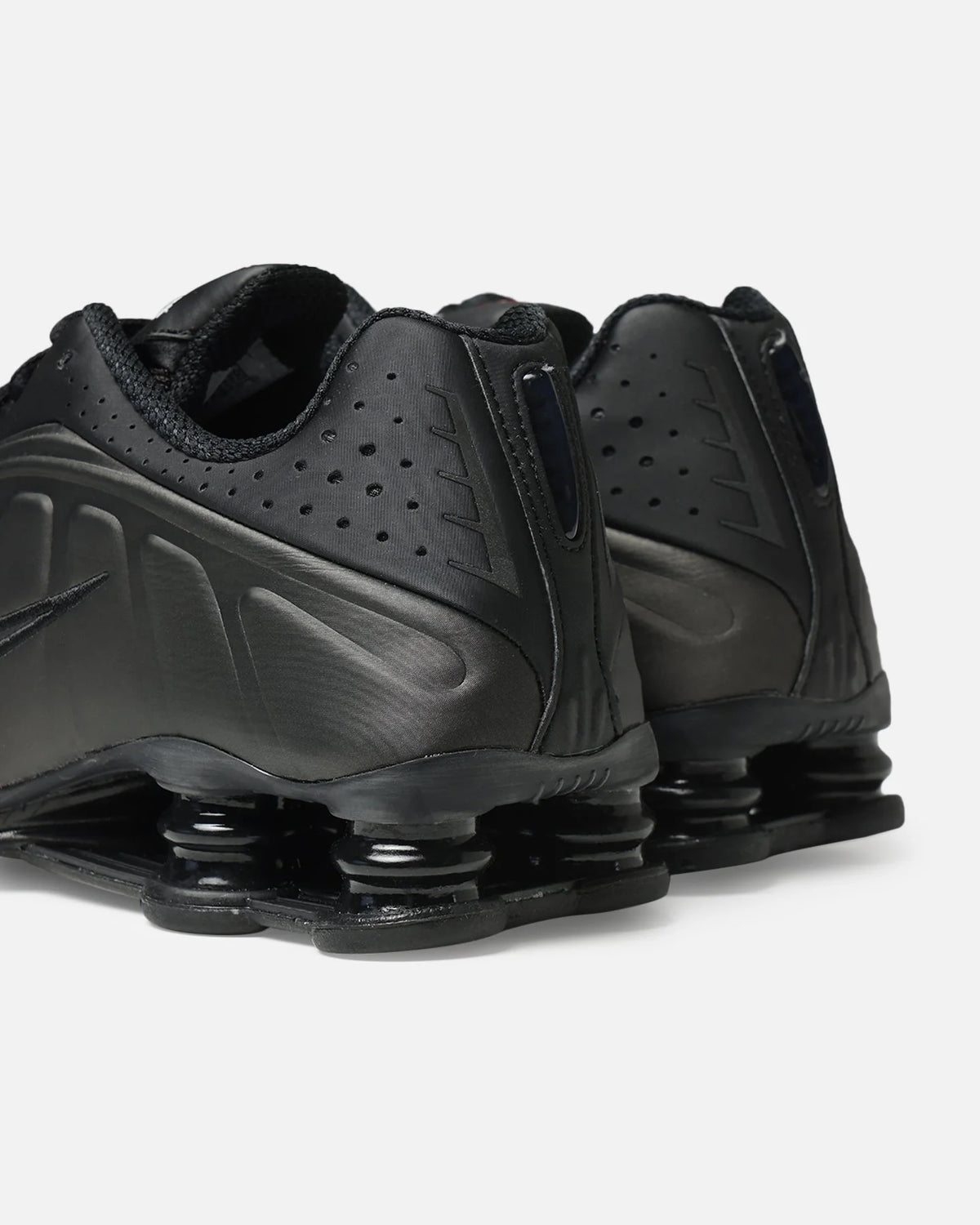 Shox R4 Black/Black