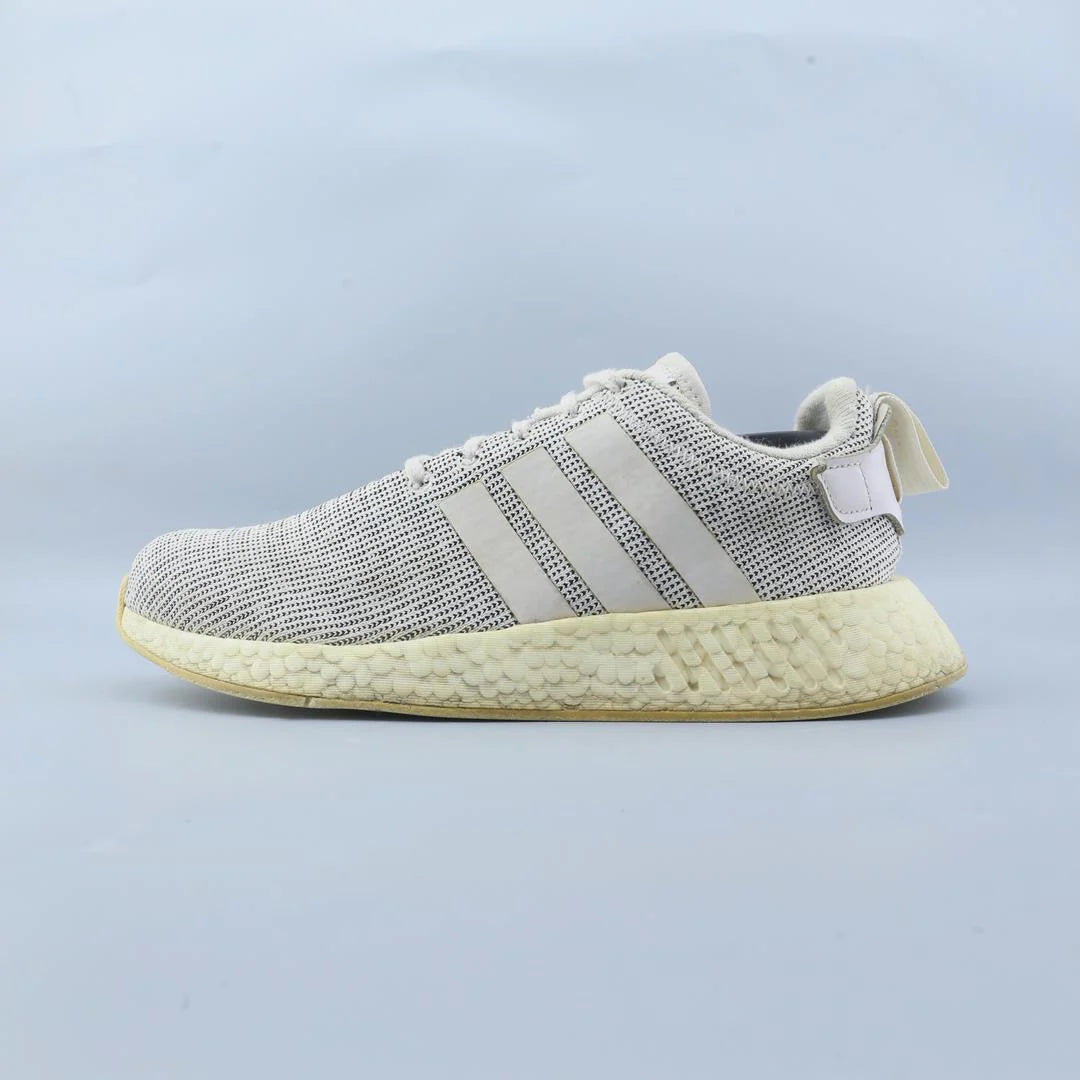 NMD R2
