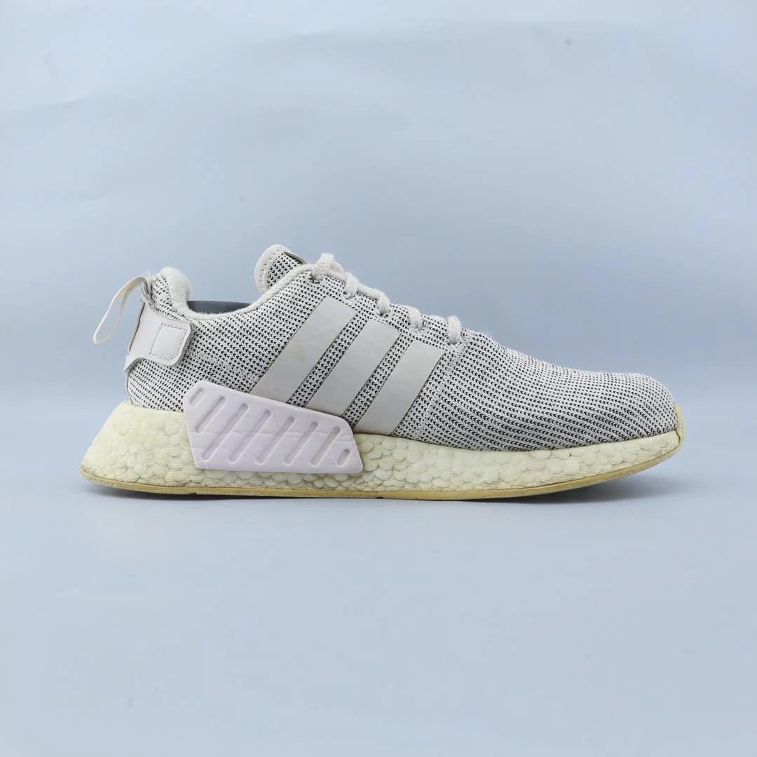 NMD R2