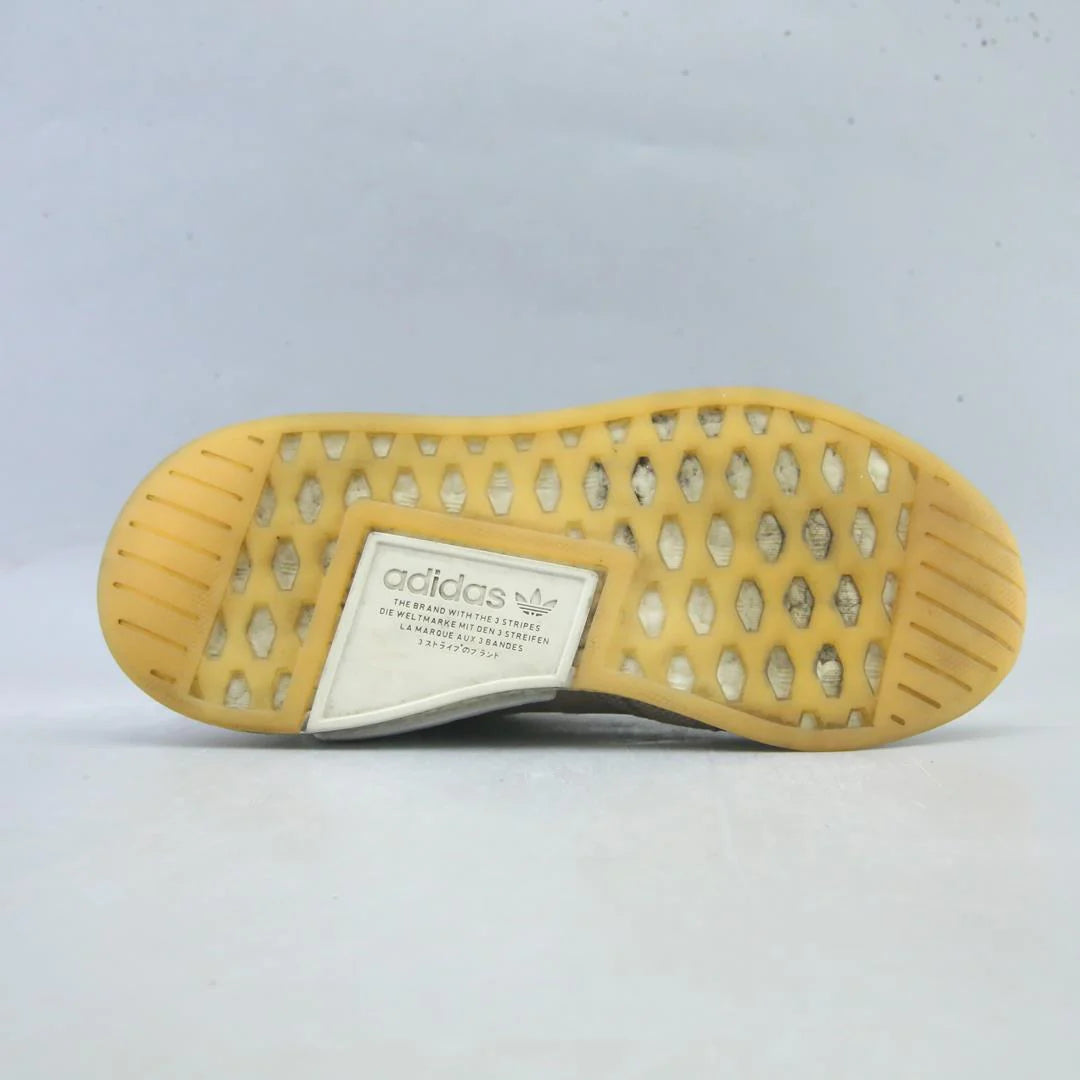 NMD R2