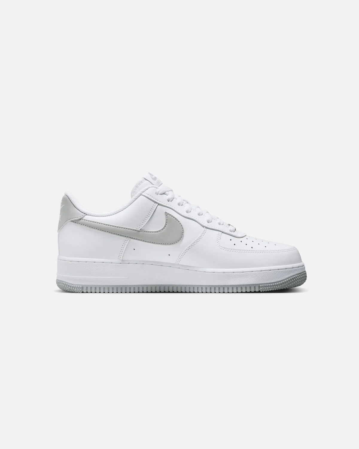 Air Force 1 '07 Essentials "Light Grey" White/Smoke Grey