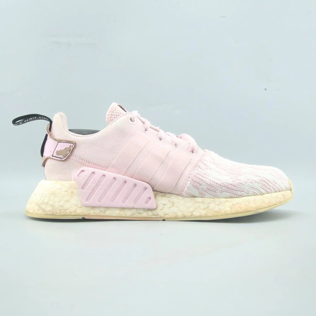 NMD R2