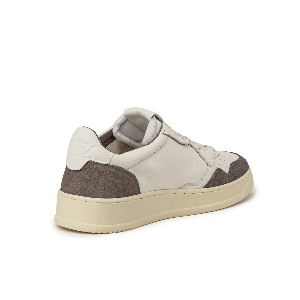 Medalist *Goat / Suede*