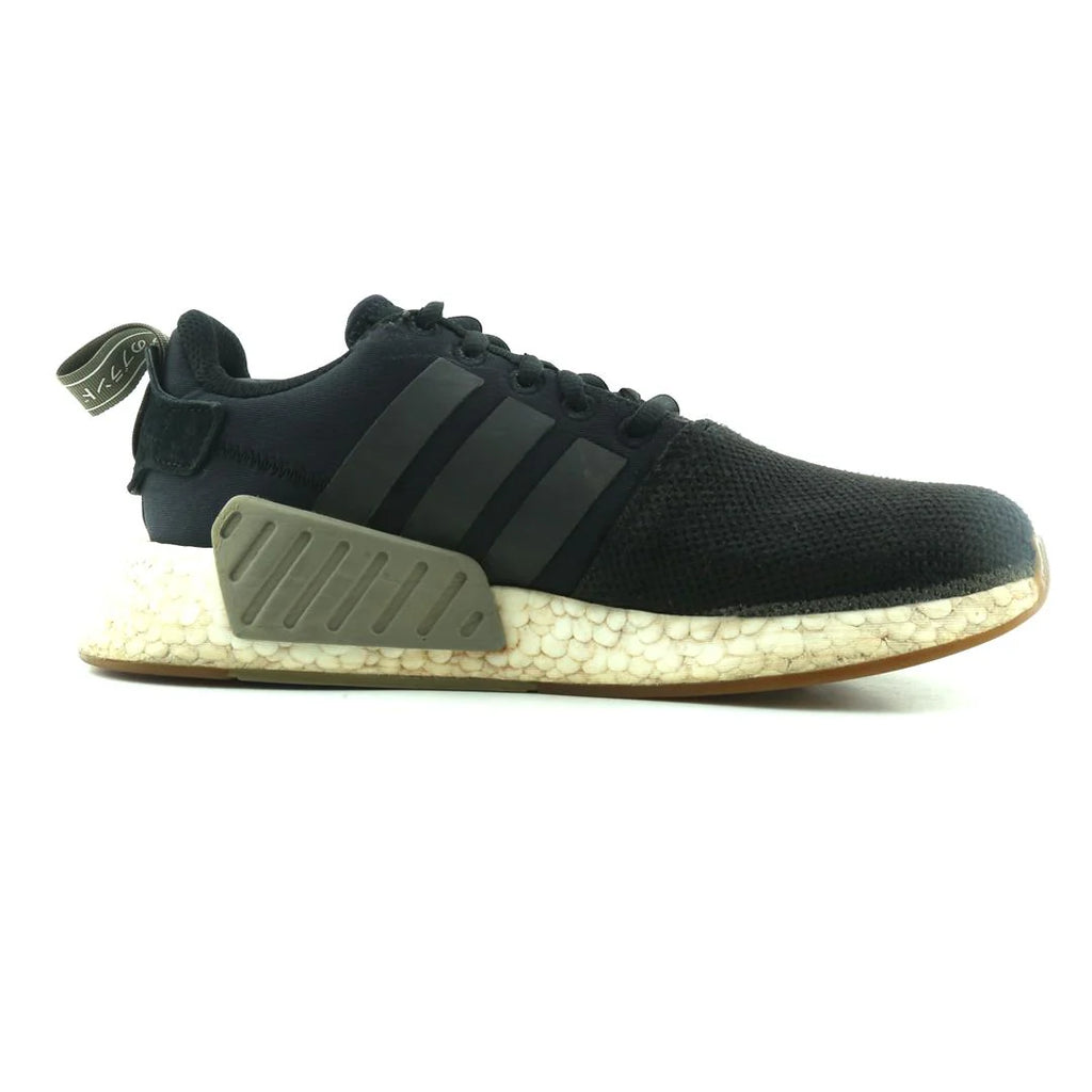 NMD R2