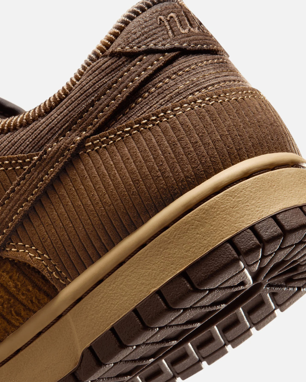 Dunk Low Retro Premium "Corduroy Pack" Lt British Tan