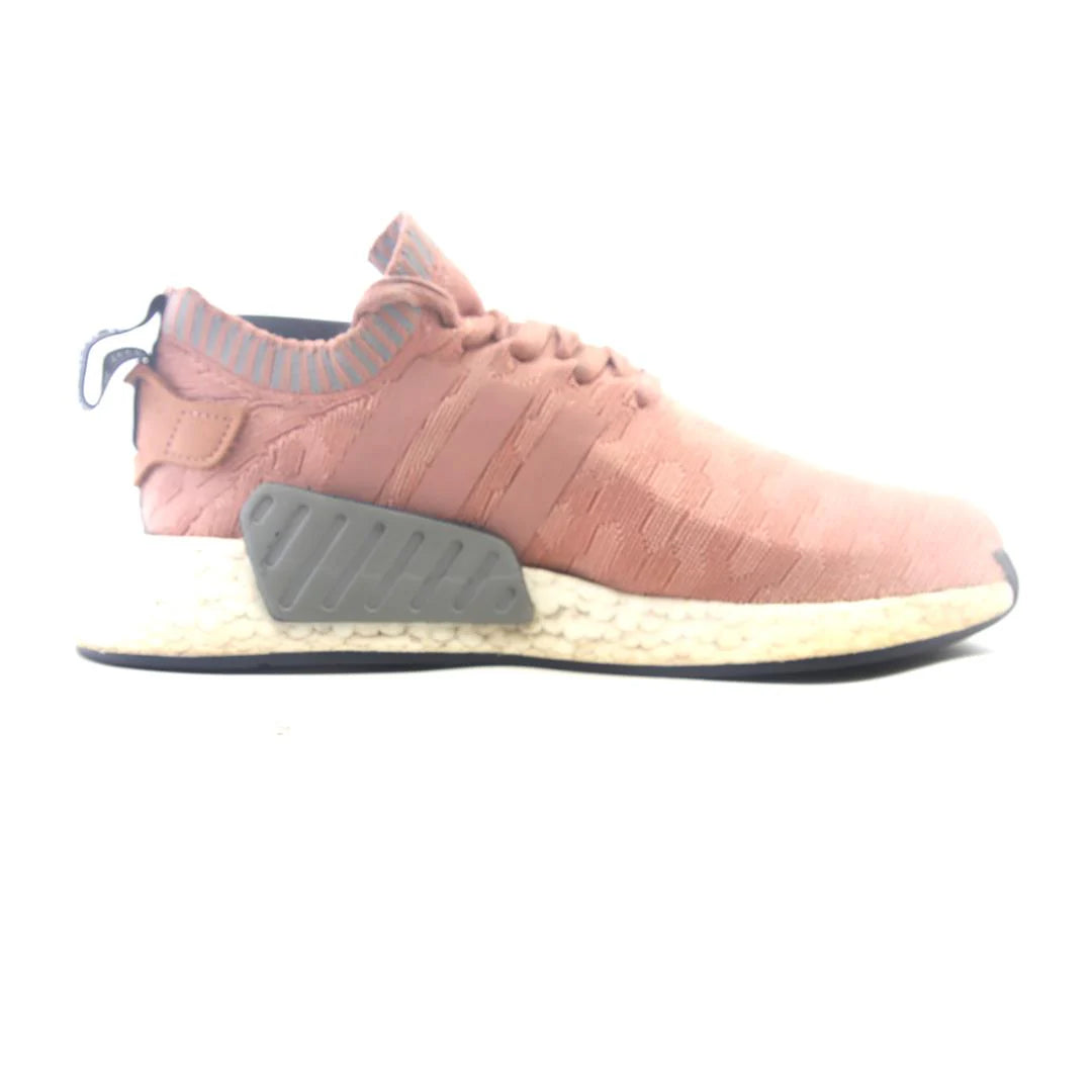 NMD R2