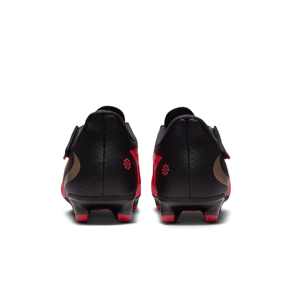 Phantom 6 Low Academy FG Ez - Mens
