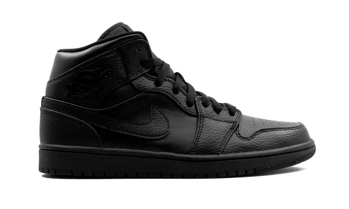 1 Mid "Triple Black" 554724 091