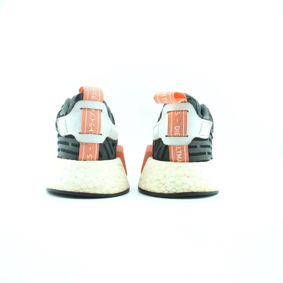 NMD R2