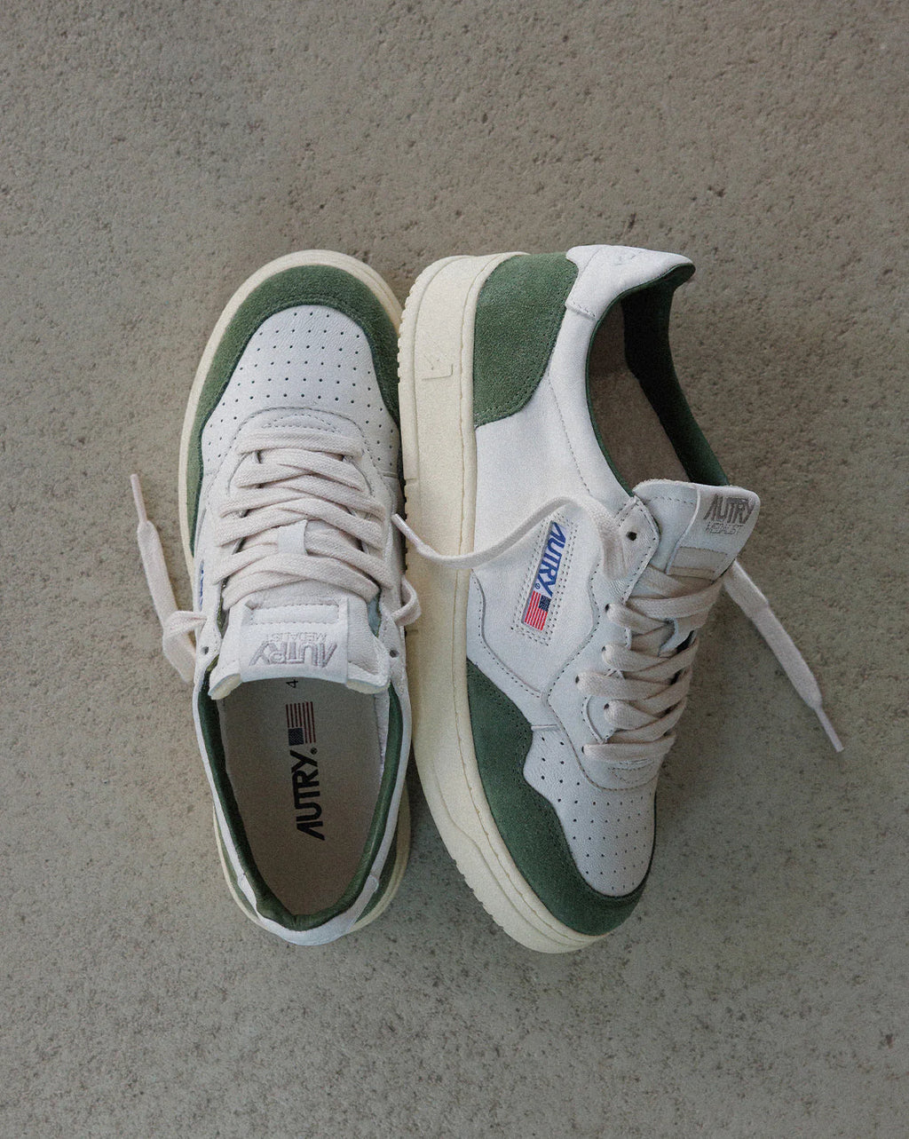 Medalist *Goat / Suede*