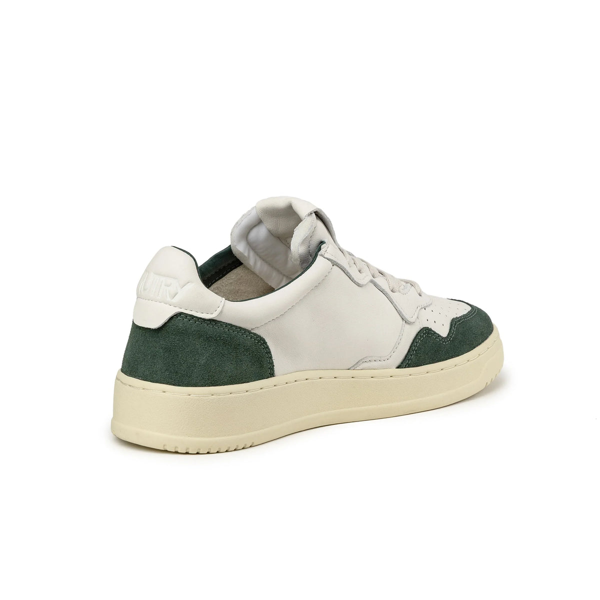 Medalist *Goat / Suede*