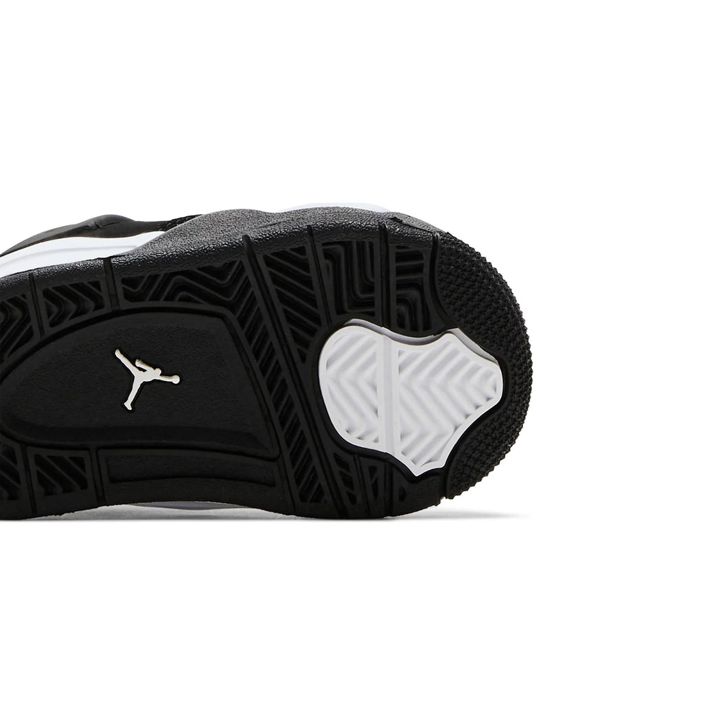 4 Retro 'White Thunder' TD (2024)