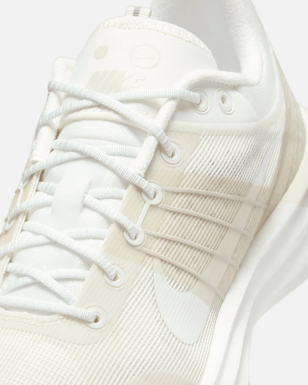 Lunar Roam Summit White