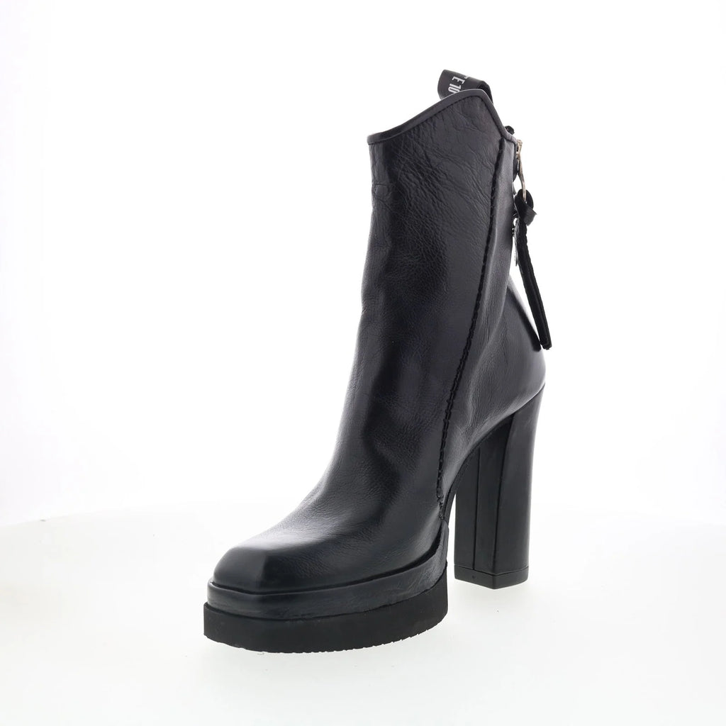 Vale Womens Black Leather Zipper Ankle & Booties Boots