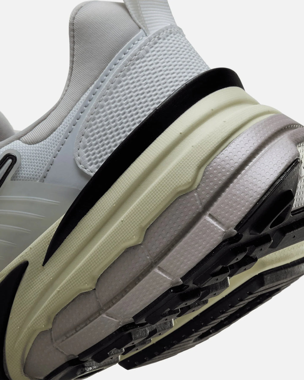V2K Run Summit White/Metallic Silver