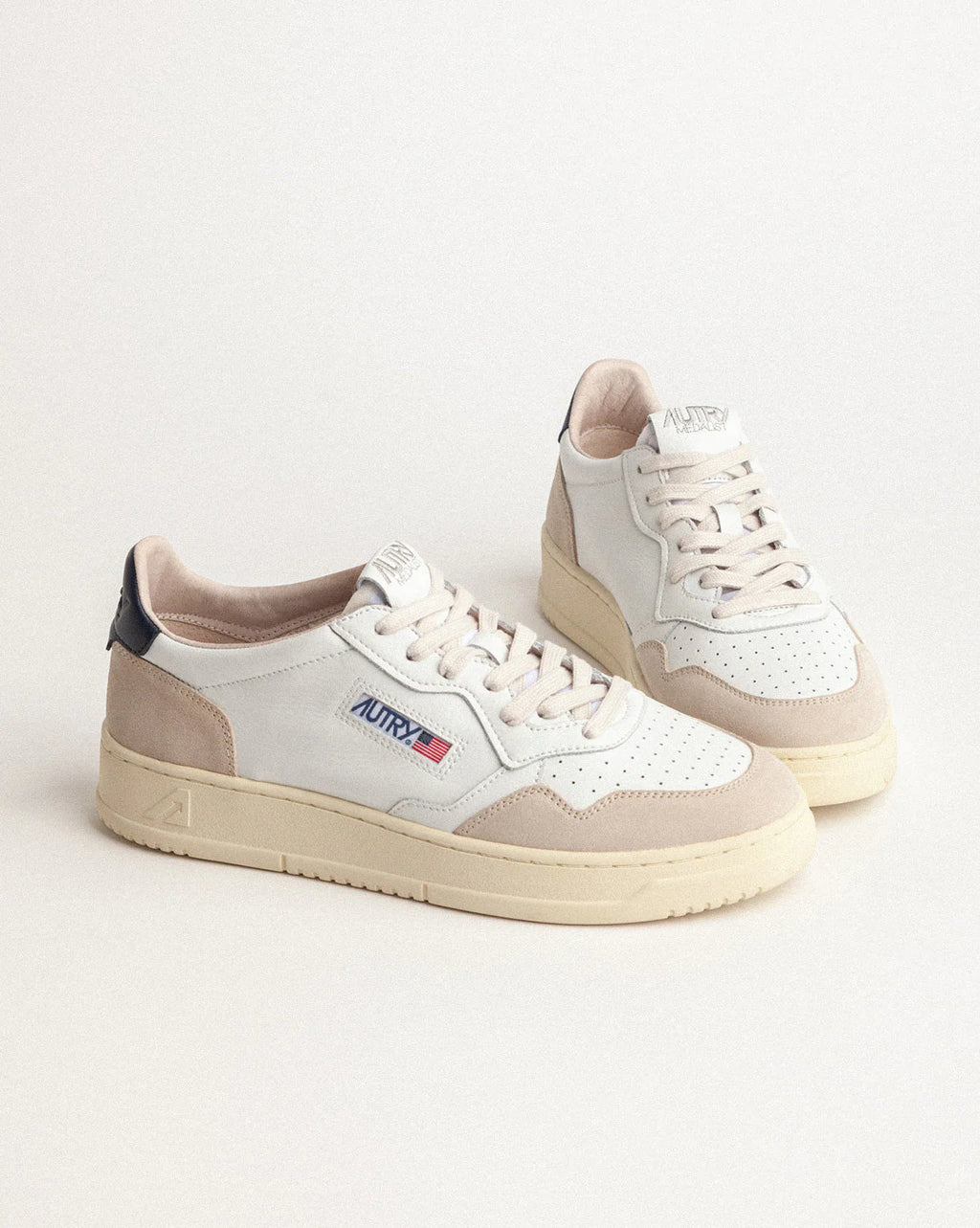 Medalist *Leather / Suede*
