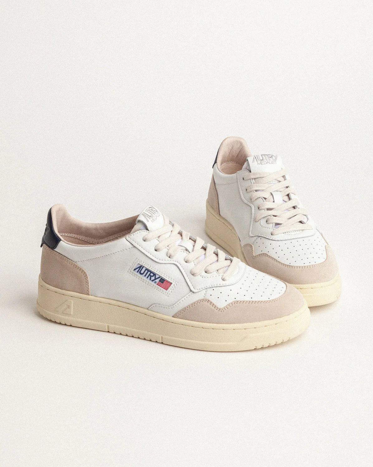Medalist *Leather / Suede*
