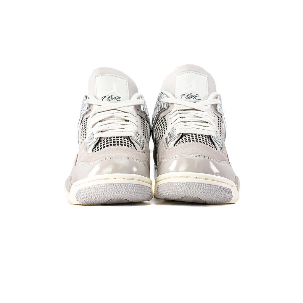 4 Retro 'Frozen Moments' Women's