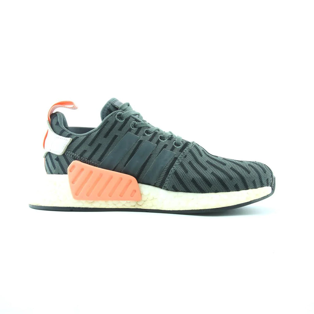 NMD R2